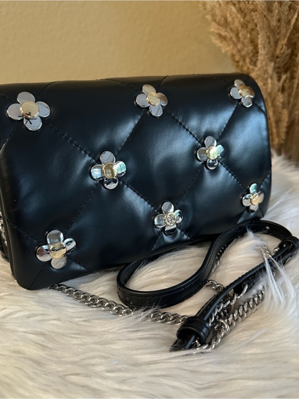 Tory Burch KIRA DIAMOND QUILT MULTI-CLOVER CHAIN WALLET